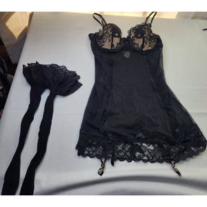 Victoria's Secret Black Lace Very Sexy Negligee and Stockings Lingerie Size 34B